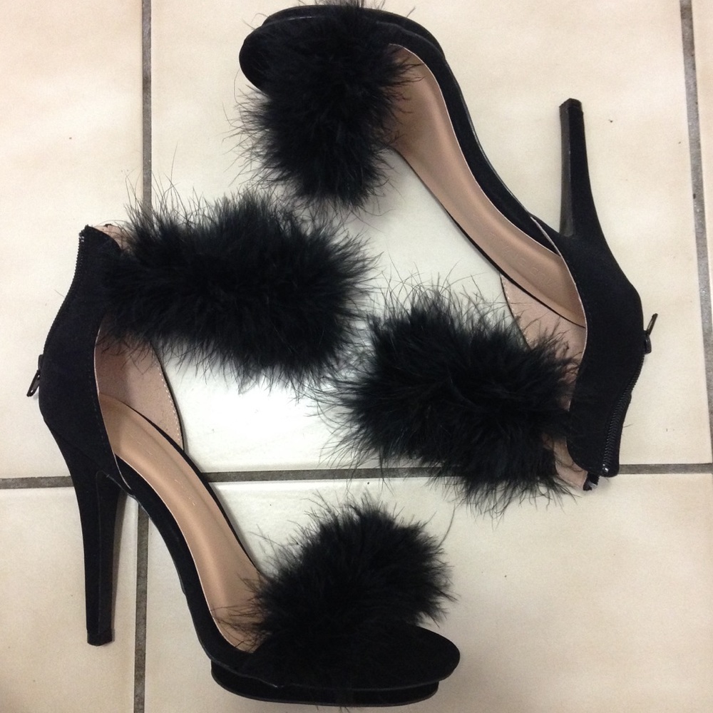 Black Feather Heel
